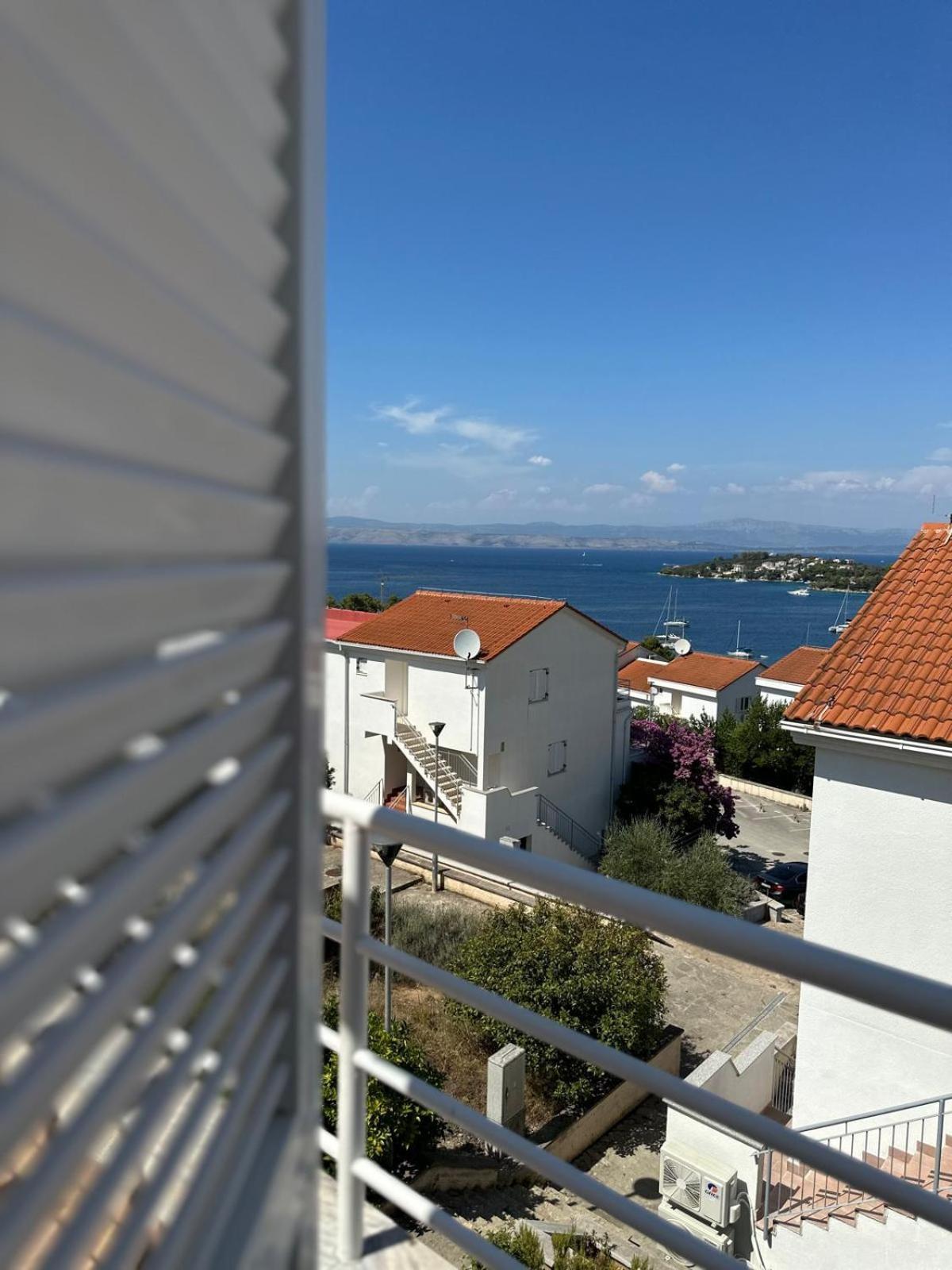 Apartment Benedikt Nečujam Buitenkant foto