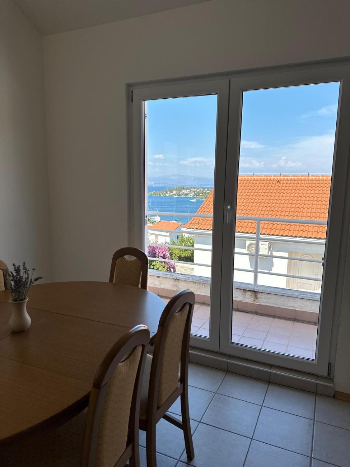 Apartment Benedikt Nečujam Buitenkant foto